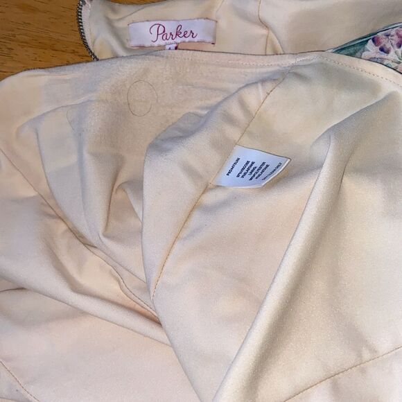 Parker Dress Mini Floral Ruffle Hem Sz 4 NWOT - Picture 8 of 8